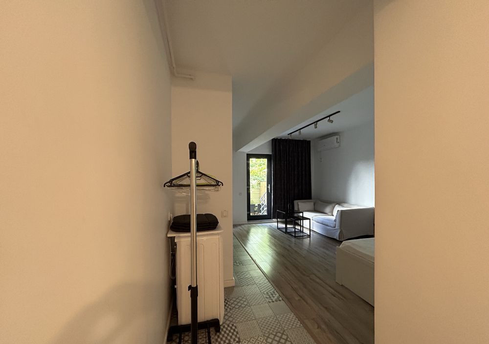 Închiriere studio Ștefan cel Mare – 5 min metrou, curte 30 mp