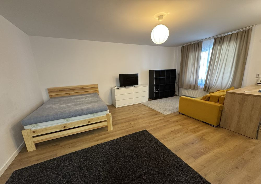  Garsonieră modernă de închiriat – Zona Coresi, Brașov