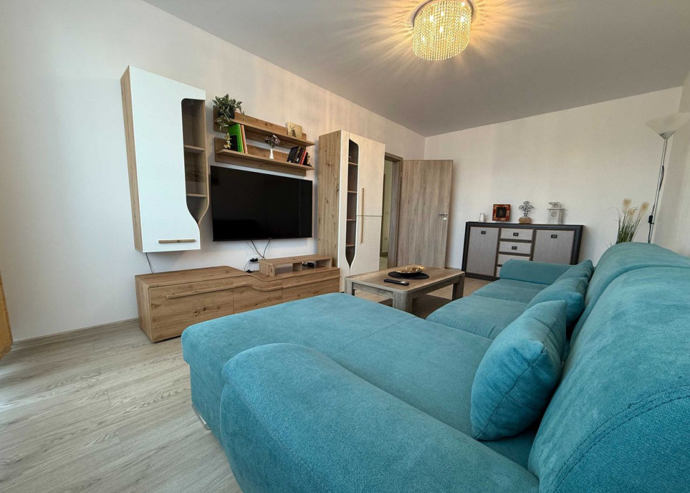 Apartament 2 camere de închiriat, zona Tractorul