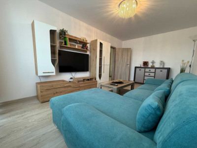 Apartament 2 camere de închiriat, zona Tractorul