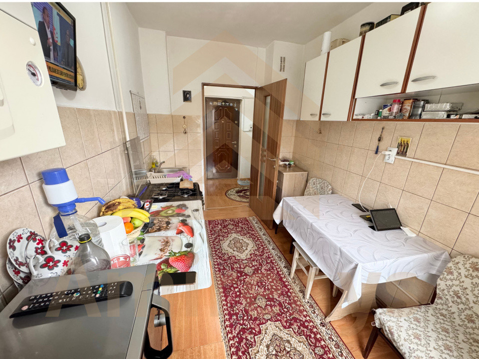 Apartament de vânzare – Zona Astra, Strada Zizinului | Comision 0% | Boxă la sub