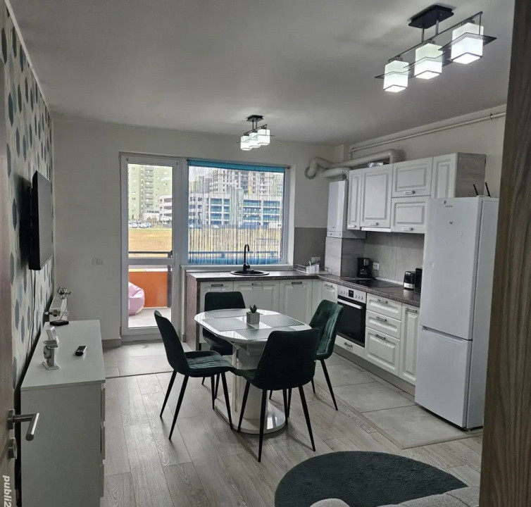 Apartament 2 camere de închiriat – Zona Coresi, Tractorul