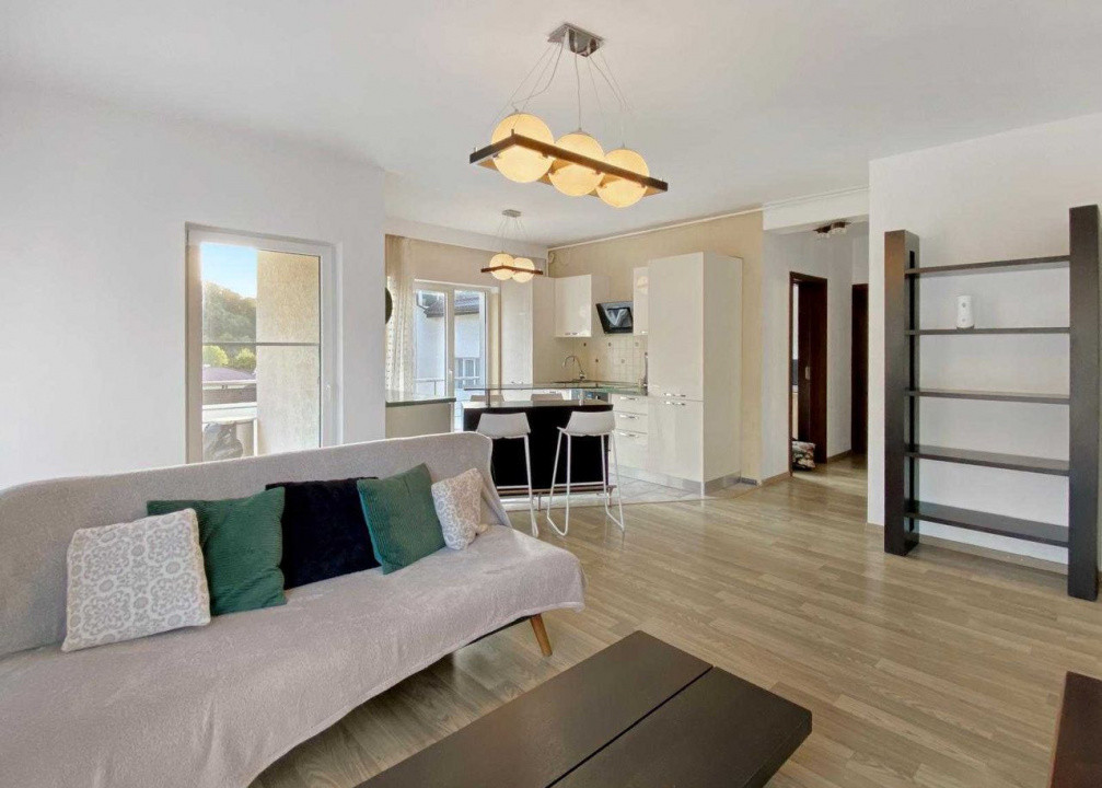 Apartament 3 camere de închiriat – Zona Bunloc, Brașov