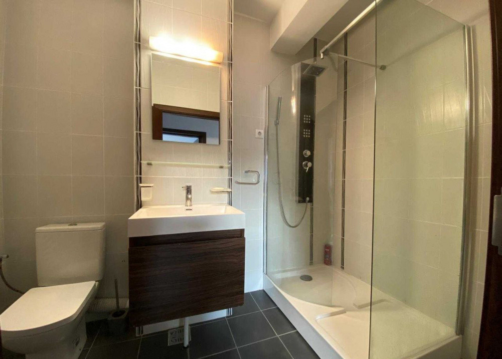 Apartament 3 camere de închiriat – Zona Bunloc, Brașov