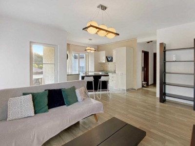 Apartament 3 camere de închiriat – Zona Bunloc, Brașov