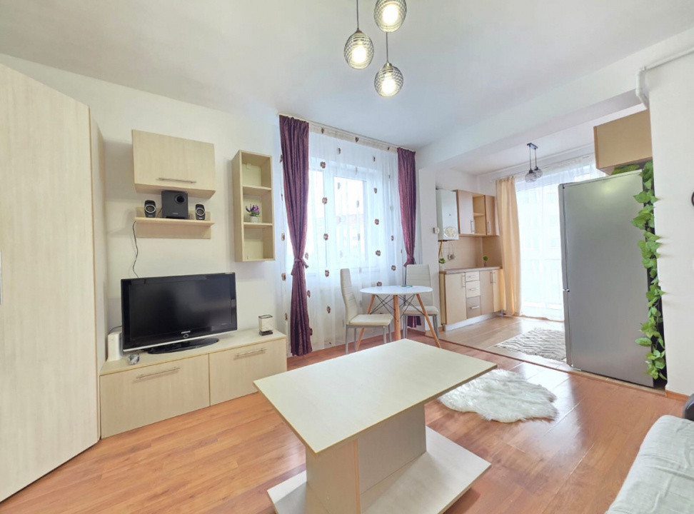 Garsonieră spațioasă Coresi / Tractorul – Bloc Nou, Parcare, Complet Mobila