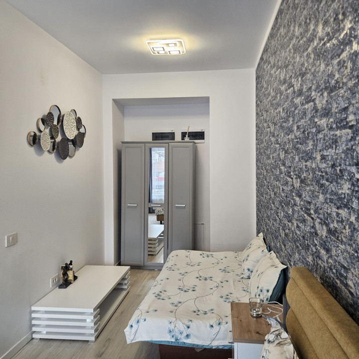 Garsonieră decomandată de închiriat brasov – mobilată, utilată, parcare privat