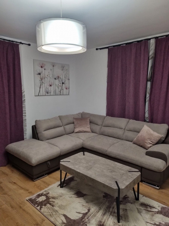 Apartament de închiriat cu 2 camere decomandate – Subcetate, zona Brașov