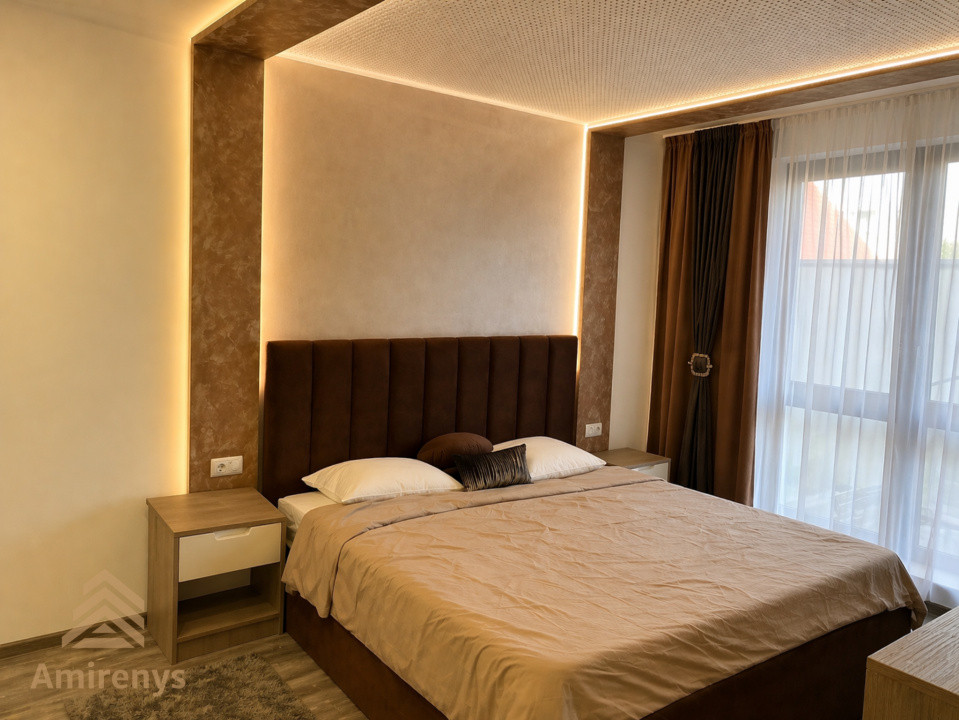 Apartament 3 camere de închiriat | Curte proprie | Parcare | Brasov