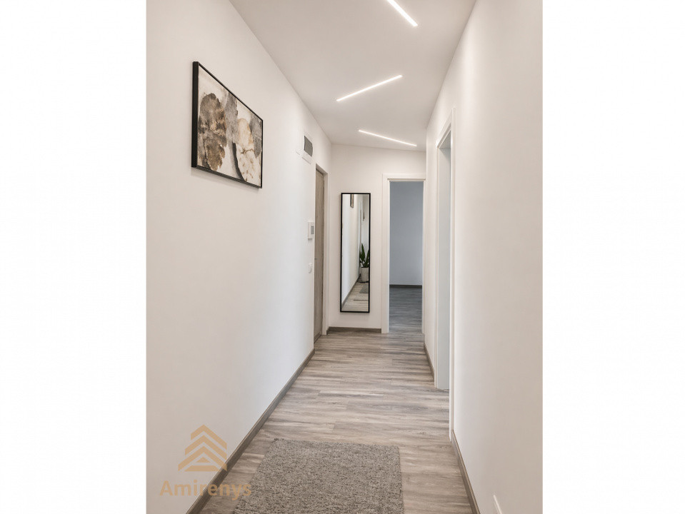 Apartament 3 camere de închiriat | Curte proprie | Parcare | Brasov