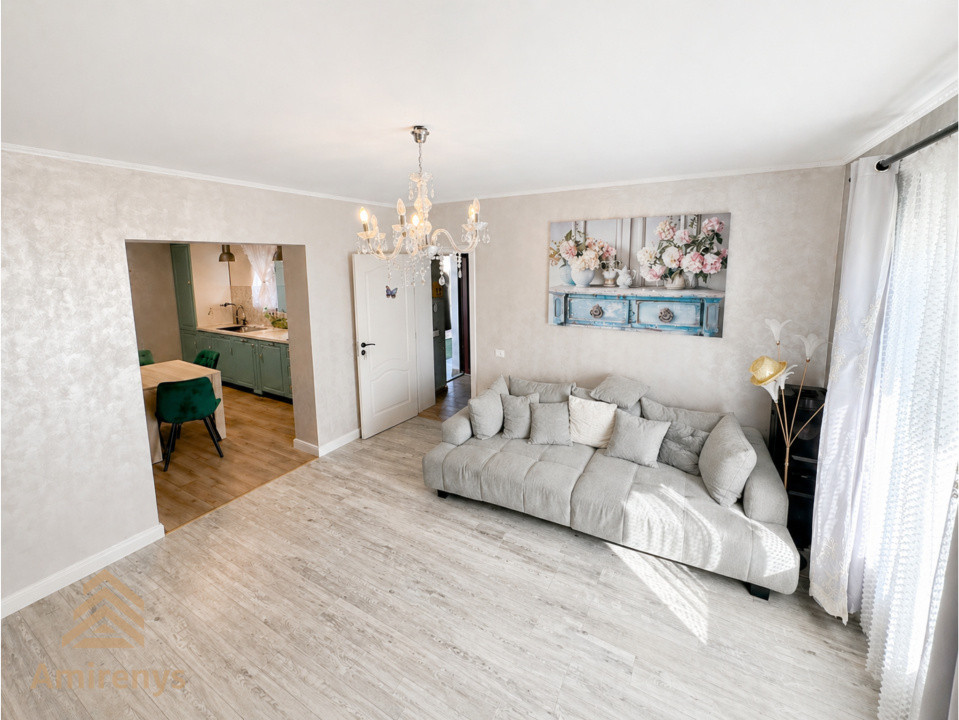 Casă de vânzare Hălchiu, proprietate modernă cu teren generos