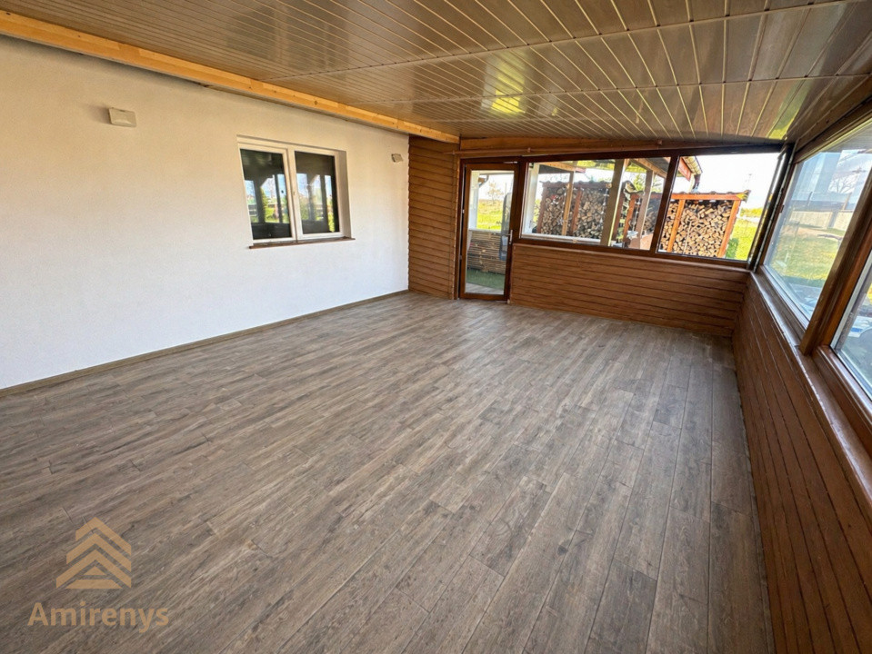 Casă de vânzare Hălchiu, proprietate modernă cu teren generos