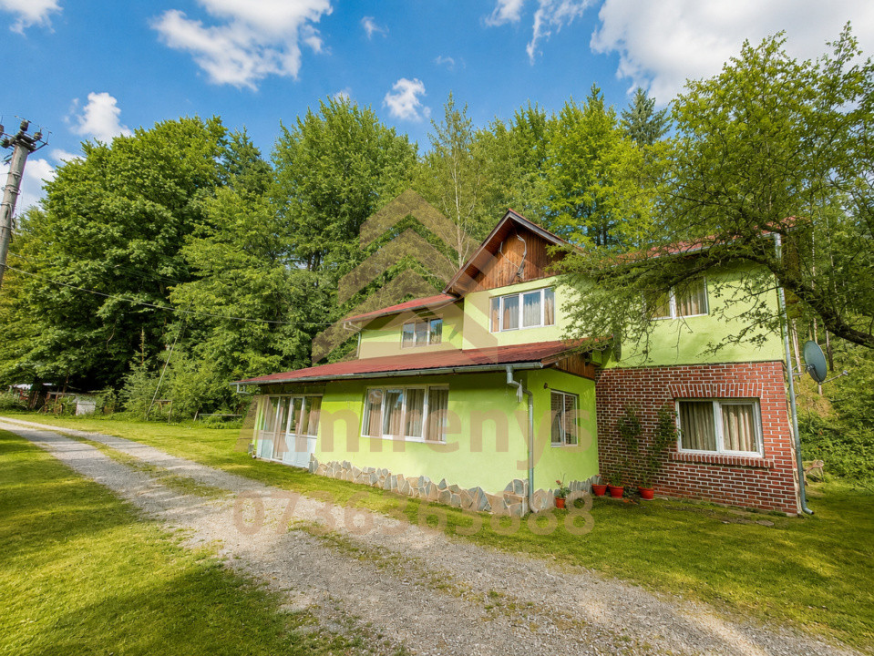 Cabană de vânzare în Cheia, Prahova | aproape de Muntele Roșu