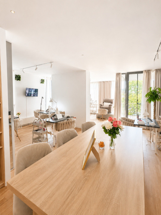 Închiriere masă manichiură și spațiu pedichiură – Timpuri Noi, Sector 3