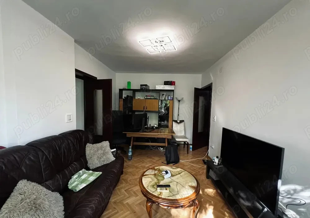 Apartament 3 camere renovat de vanzare, Pajura – Sector 1, București