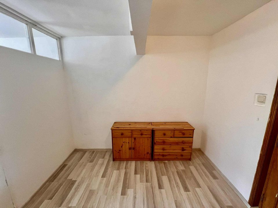 Garsonieră decomandată | 34 mp | etaj intermediar | Brașov