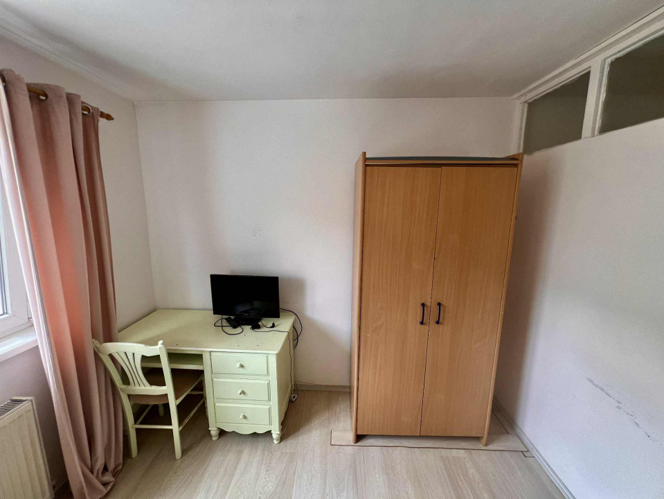 Garsonieră decomandată | 34 mp | etaj intermediar | Brașov