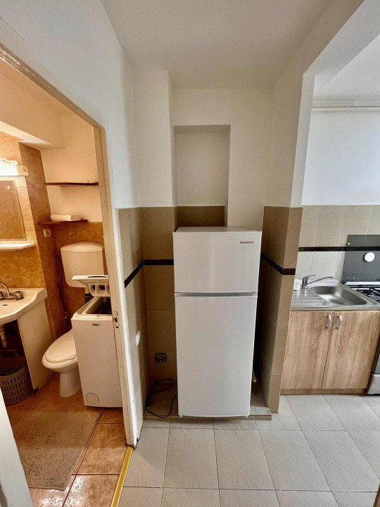 Garsonieră decomandată | 34 mp | etaj intermediar | Brașov