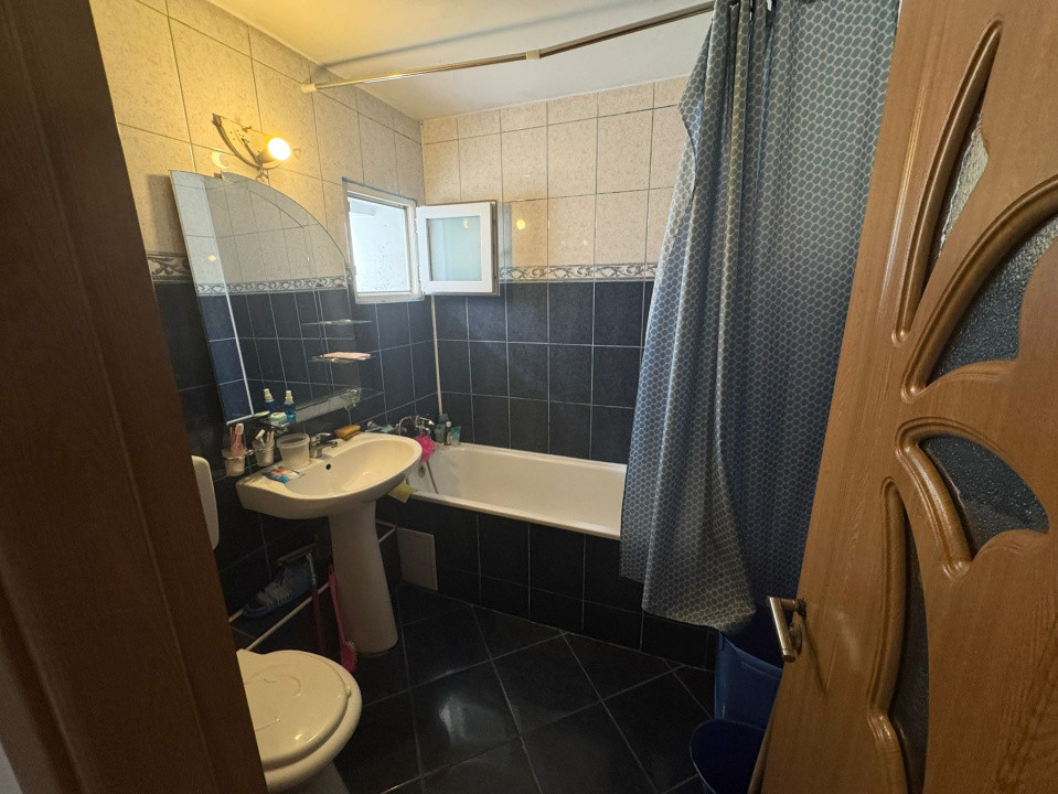 Apartament Modern cu 3 Camere și 2 Băi – Strada Sublocotenent, Rahova