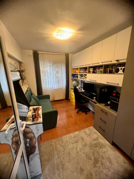 Apartament de 3 camere de vânzare – zona Piața Progresul / Eroii Revoluției