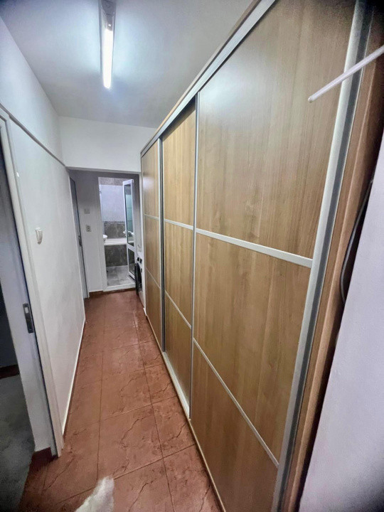 Apartament de 3 camere de vânzare – zona Piața Progresul / Eroii Revoluției