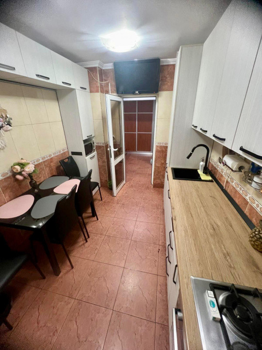 Apartament de 3 camere de vânzare – zona Piața Progresul / Eroii Revoluției