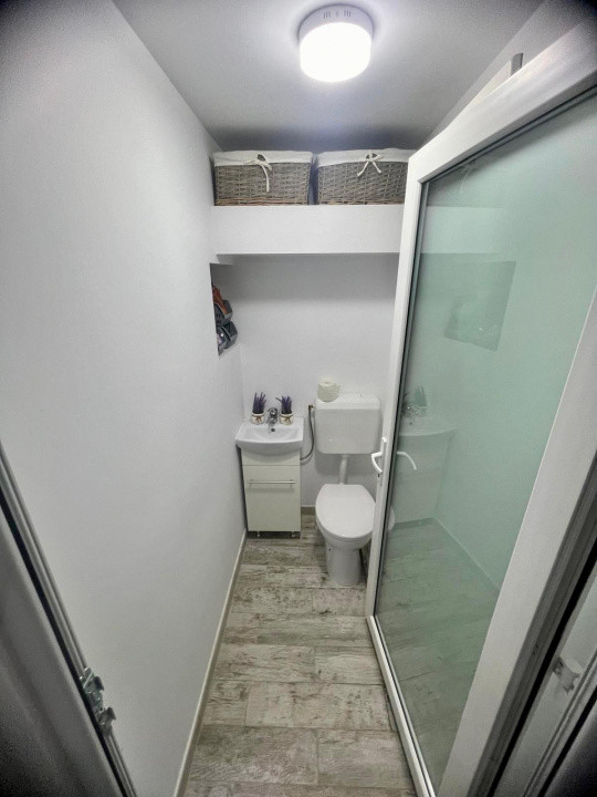 Apartament de 3 camere de vânzare – zona Piața Progresul / Eroii Revoluției